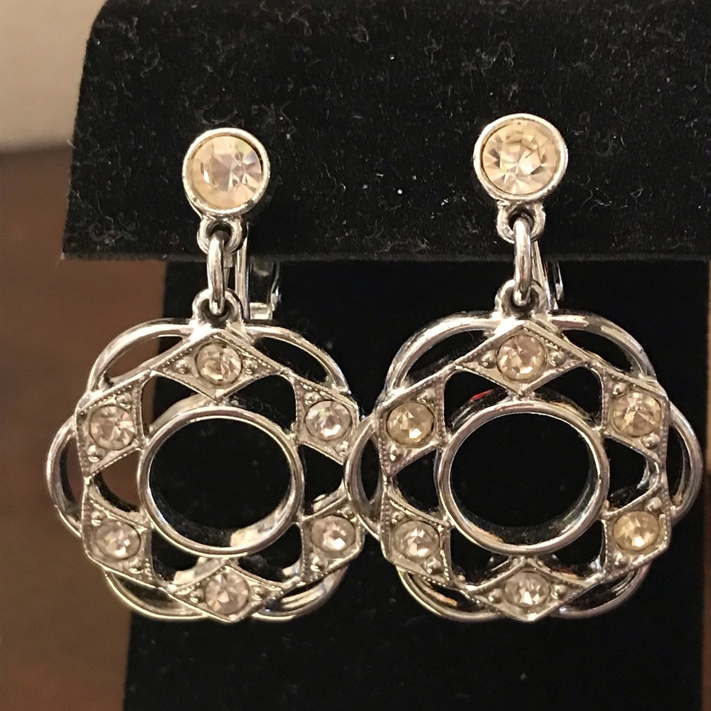Clip On Sara Coventry Silver Tone Round Filigree Drop Earrings with Clear Stones - Picture 3 of 12